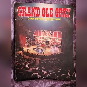Grand Ole Opry WSM Picture History Book‎  preowned book